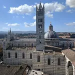 Penthouse In Siena's Heart With Elevator & Parking * 시에나