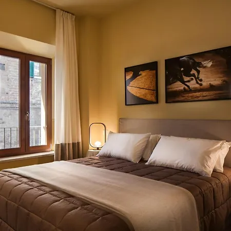 Penthouse In Siena's Heart With Elevator & Parking Apartment Siena