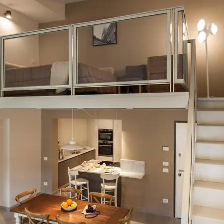 Penthouse In Siena's Heart With Elevator & Parking Appartement *