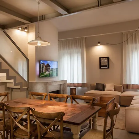 Διαμέρισμα Penthouse In Siena's Heart With Elevator & Parking *