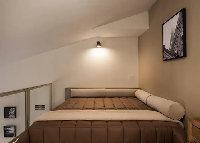 アパート Penthouse In Siena's Heart With Elevator & Parking シエーナ