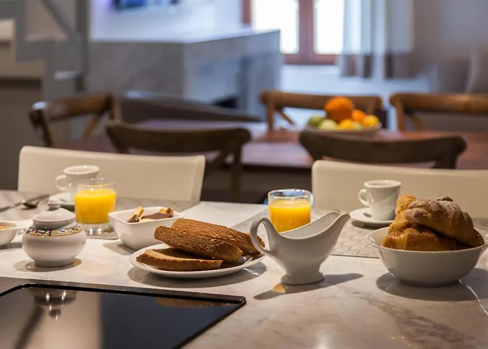 Penthouse In Siena's Heart With Elevator & Parking *